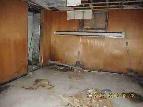 8956 Isham (25)_m.jpg